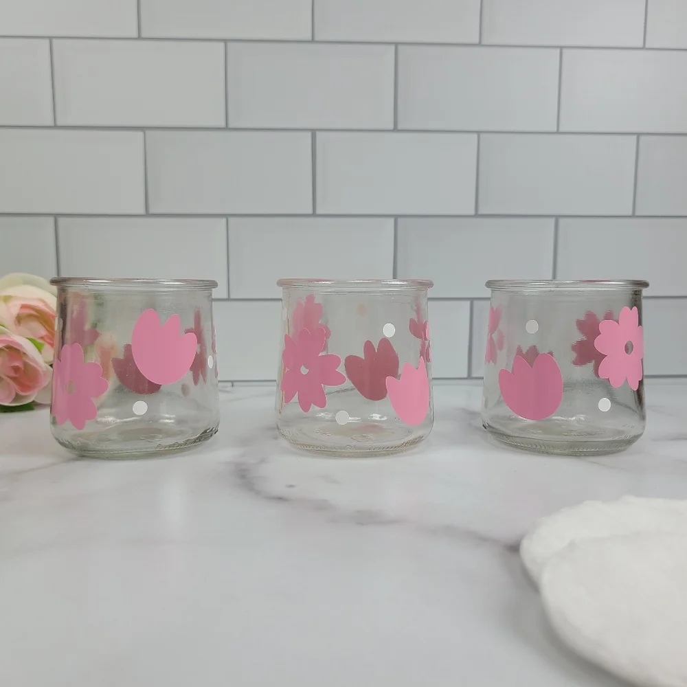 Upsie Cup with organic cotton pads